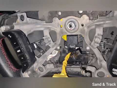 Come smontare il volante e l�airbag della Mitsubishi Pajero