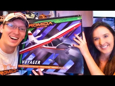 Dromida Stinson Voyager Unboxing and First Impressions - RTF RC Plane - TheRcSaylors - UCYWhRC3xtD_acDIZdr53huA