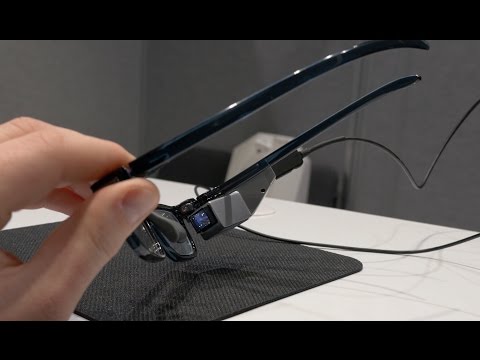 Toshiba Glass Projection Wearable at CES 2015 - UCO2x-p9gg9TLKneXlibGR7w