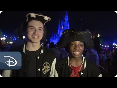 'Club Mickey Mouse' Cast Experiences Mickey’s Not-So-Scary Halloween Party - UC1xwwLwm6WSMbUn_Tp597hQ