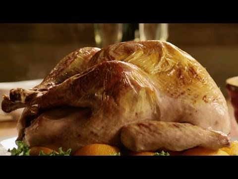 How to Make a Juicy Thanksgiving Turkey | Turkey Recipes | Allrecipes.com - UC4tAgeVdaNB5vD_mBoxg50w