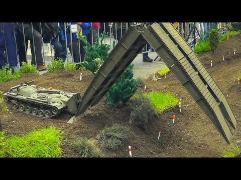 AMAZING RC MODEL BRIDGE LAYER TANK M48 PATTON AVLB IN ACTION!! RC MILITARY VEHICLES - UCOM2W7YxiXPtKobhrYasZDg