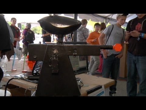 World Maker Faire 2012: Project Sentry Gun - UCiDJtJKMICpb9B1qf7qjEOA