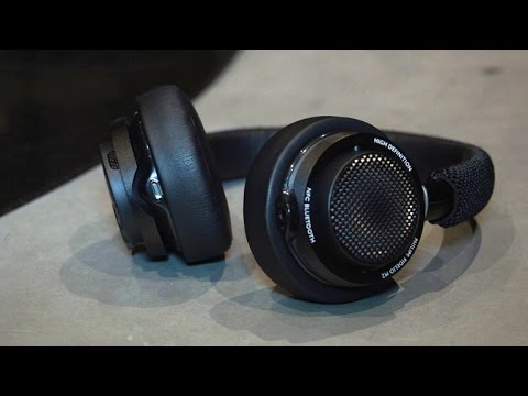 Philips M2BT: A compact and comfortable on-ear Bluetooth headphone - UCOmcA3f_RrH6b9NmcNa4tdg