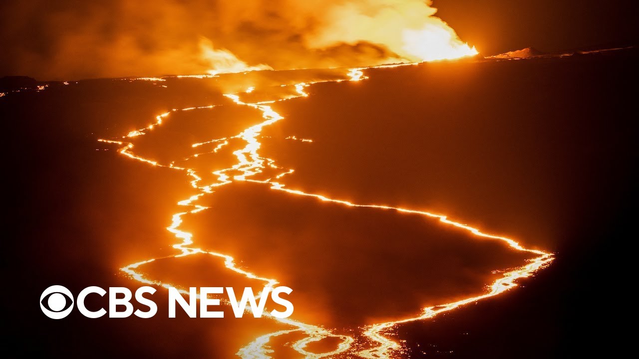 Lava flowing from Hawaii’s Mauna Loa draws thousands of people