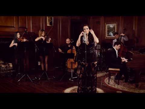 Como La Flor - Postmodern Jukebox ft. Mayre Martinez-  Vintage Selena Tribute - UCORIeT1hk6tYBuntEXsguLg