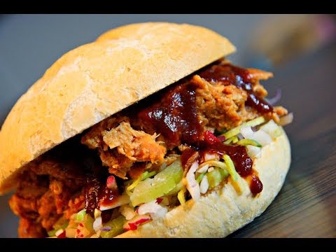 Pulled Chicken Sandwich video recipe - Smoked on the ProQ Excel 20 - Napoleon Apollo smoker - UC_kARM8MBLDBxZQuZeYYQdQ