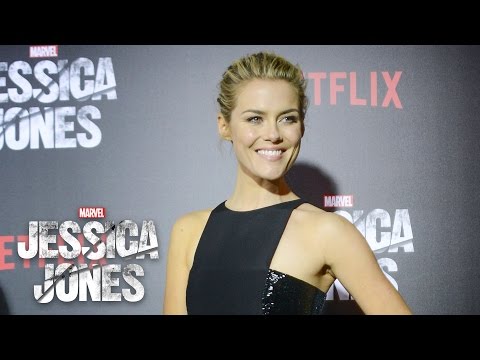 Rachael Taylor on Trish Walker - Marvel's Jessica Jones Red Carpet - UCvC4D8onUfXzvjTOM-dBfEA