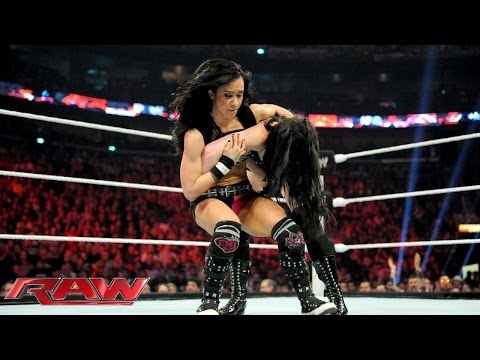 Paige vs. AJ Lee - Divas Championship Match: Raw, April 7, 2014 - UCJ5v_MCY6GNUBTO8-D3XoAg