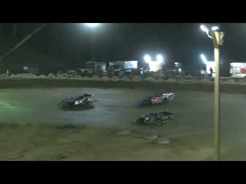 UMP Modified Feature - dirt track racing video image