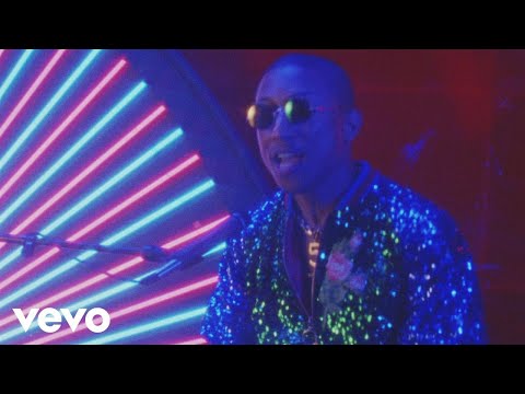 Calvin Harris - Feels (Video 2) ft. Pharrell Williams, Katy Perry, Big Sean - UCaHNFIob5Ixv74f5on3lvIw