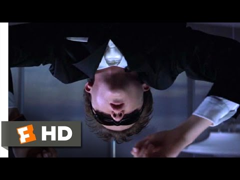 Agent Cody Banks (6/10) Movie CLIP - Walking on the Ceiling (2003) HD - UC3gNmTGu-TTbFPpfSs5kNkg