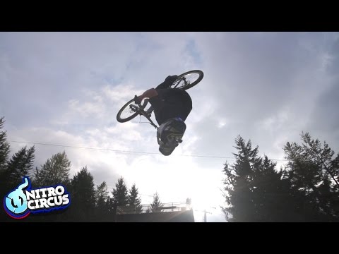 Nitro Circus Invades Crankworx - Travis Pastrana's Action Figures - UC9UGYdMSKasjY0mhU1lG4lQ