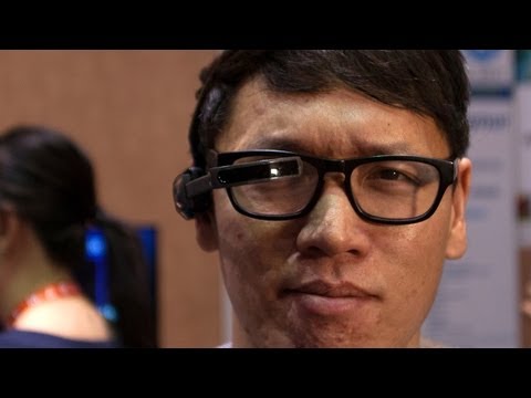 CES 2013: Hands-On with Vuzix Smart Glasses M100 - UCiDJtJKMICpb9B1qf7qjEOA