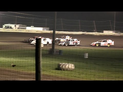Reed Wolfmeyer &amp; Logan Cumby Fly Around Scotland County Speedway! - dirt track racing video image