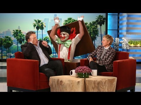 Ellen Scared Eric Stonestreet Even Better! - UCp0hYYBW6IMayGgR-WeoCvQ