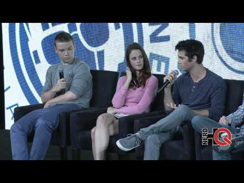 A Conversation with the cast, author, & director of THE MAZE RUNNER live at #NerdHQ 2014 - UC0JBkXHIa5Co_Jx4Q-2ukTg