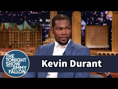 Kevin Durant Plays NBA 2K15 as LeBron James - UC8-Th83bH_thdKZDJCrn88g