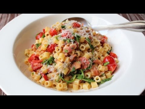 B.L.T. Pasta Recipe - Pasta with Bacon, Lettuce (Arugula), and Tomato Sauce - UCRIZtPl9nb9RiXc9btSTQNw