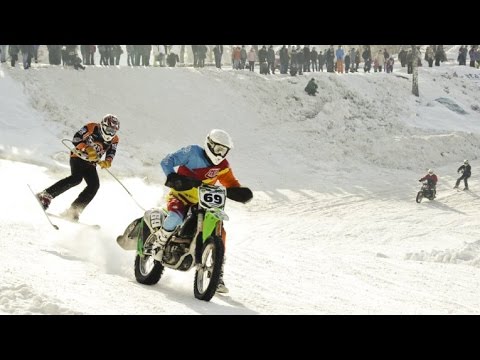 Ski Racing Behind Motorcycles - Red Bull Twitch 'n' Ride 2015 - UCblfuW_4rakIf2h6aqANefA