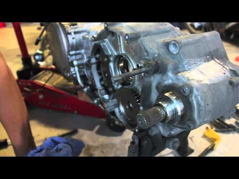 Part 5 - Suzuki Burgman 650 Removal of engine parts - UCTs-d2DgyuJVRICivxe2Ktg