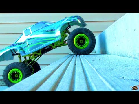 RC ADVENTURES - TRUCK CLiMBS STAiRS - 1/5th Scale RC Truck vs Concrete Porch (Electric) - UCxcjVHL-2o3D6Q9esu05a1Q