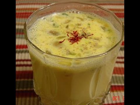 Masala Doodh (Masala Milk) - UCmoX4QULJ9MB00xW4coMiOw