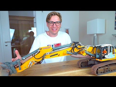 REVIEW of AMAZING RC EXCAVATOR with hydraulic quick coupler I RC Truck Action Studio - UCiEqmyQy5AlAEo3kE4G-1sw