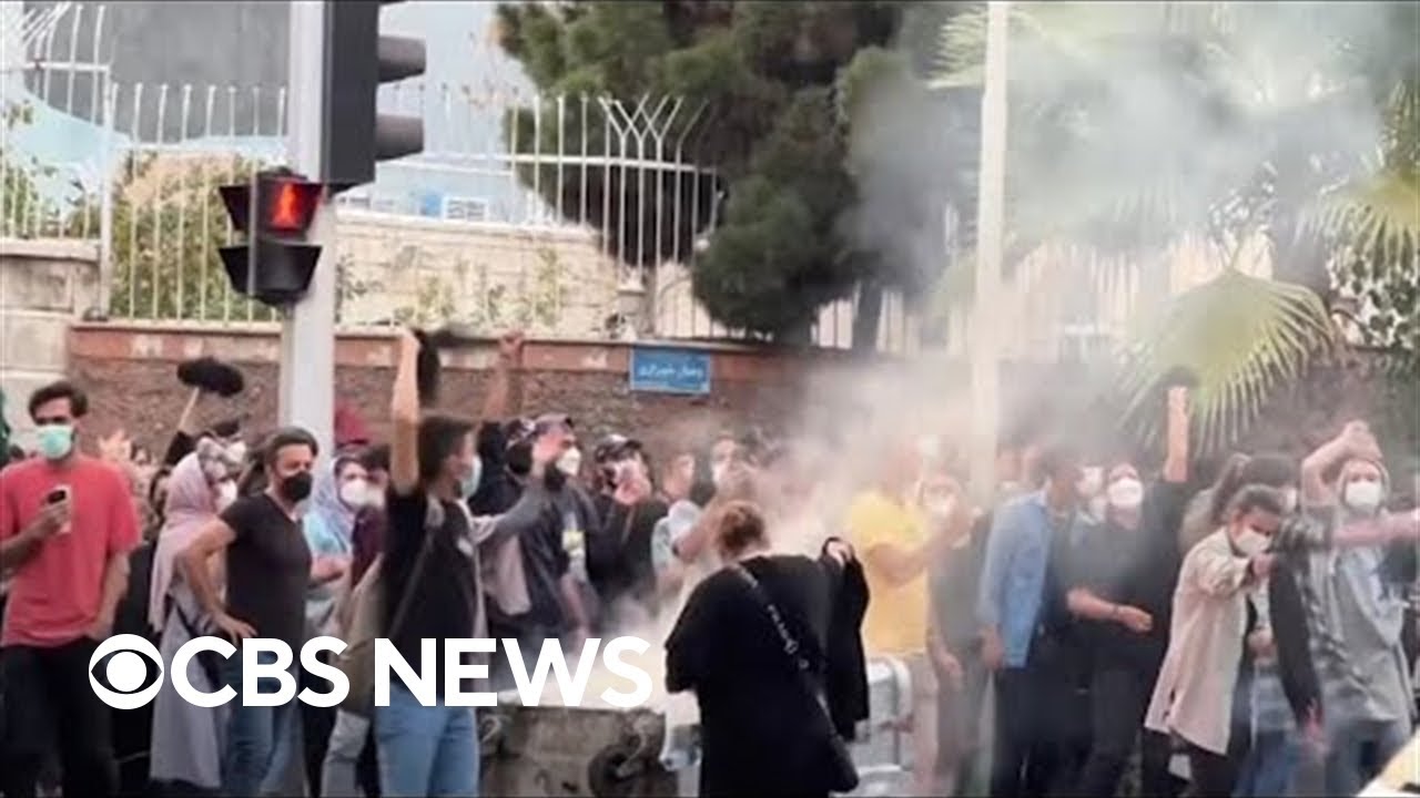 Iran protests continue as crackdown escalates