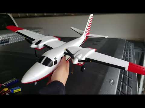 Horizon Hobby - Aero Commander UMX - What Size Batteries? & EMERGENCY LANDING!!! - UCVumEMd8O4mN1VwOPwVcLuA