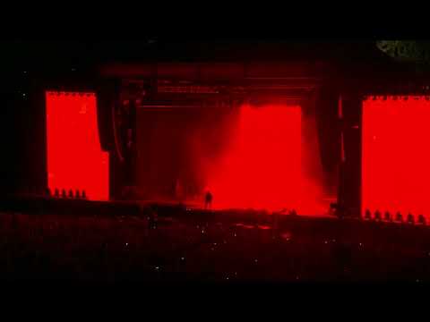 Kanye West - Blood On The Leaves (Made In America Festival 2014)