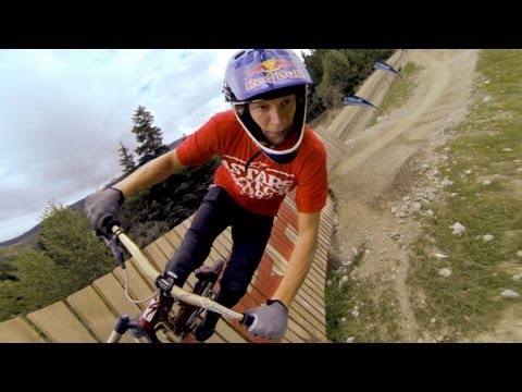 GoPro: Red Bull Joyride Course Preview with Martin Söderström - Crankworx Whistler 2013 - UCqhnX4jA0A5paNd1v-zEysw