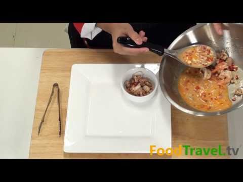 ยำผักบุ้งกรอบ