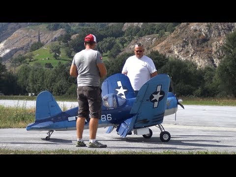 HUGE CORSAIR F4U RADIAL ENGINE RC AIRPLANE OVER 4 METER WINGSPAN - UCTLEcIaYJEbUEzQc3-ZvruQ