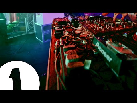 Dimension Mini Mix | Annie Mac on BBC Radio 1 - UC-FQUIVQ-bZiefzBiQAa8Fw