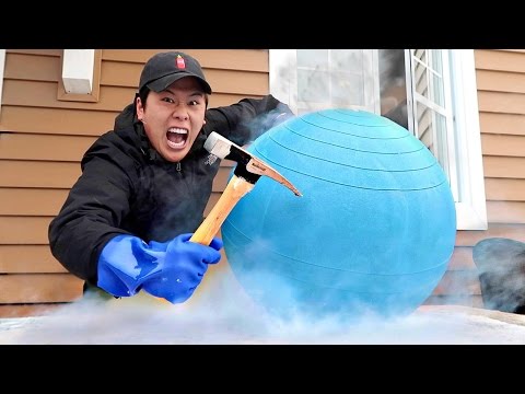 Science Experiment LIQUID NITROGEN vs GIANT BOUNCY BALL - UCSOiCD_QJnfDU-jlBDaPxfQ