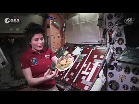 Cucinare nello spazio: riso integrale con pollo alla curcuma - UCIBaDdAbGlFDeS33shmlD0A