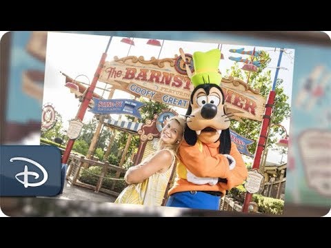 Actress Claire Danes Visits Her Favorite Disney Dog, Goofy at Walt Disney World - UC1xwwLwm6WSMbUn_Tp597hQ