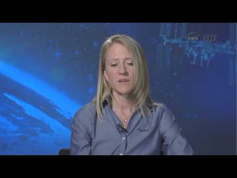 Adjusting To Life Back On Earth - Karen Nyberg Talks To SPACE.com | Video - UCVTomc35agH1SM6kCKzwW_g