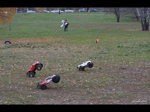 Гонка машин на радиоуправлении. (Hard drag race on the radio-controlled cars) - UCmTxglWIunAi6t_ciyB0kkw