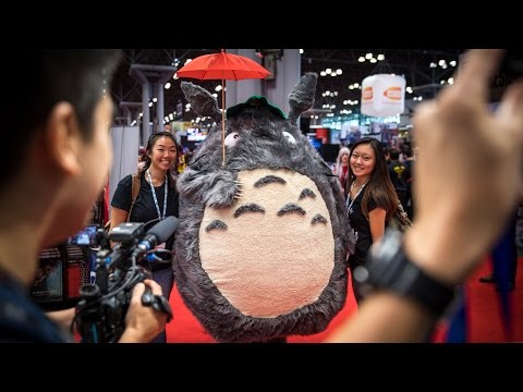 Adam Savage Incognito as Totoro at New York Comic Con! - UCiDJtJKMICpb9B1qf7qjEOA