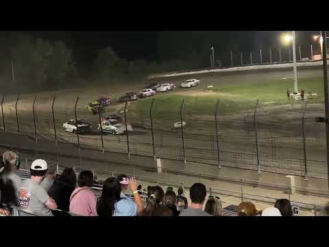 Street Stock Feature Race (caution, 6-7) on 8-14-2024 at Wilmot raceway - dirt track racing video image