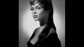 Brigitte Bardot - "Moi Je Joue"