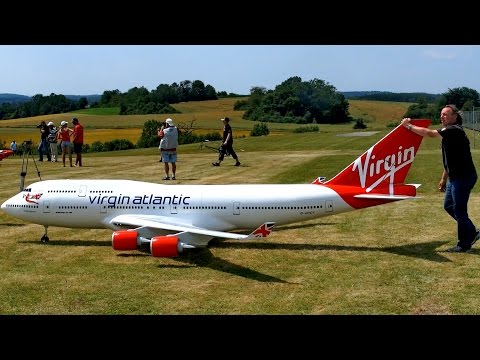 BOEING 747-400 VIRGIN ATLANTIC GIGANTIC RC AIRLINER MODEL JET FLIGHT / Airliner Meeting Airshow 2015 - UCH6AYUbtonG7OTskda1_slQ