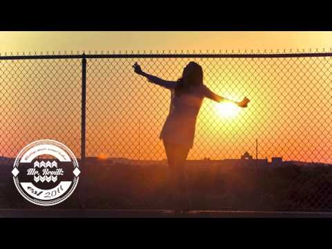 Felix Jaehn - Dance With Me (feat. Thallie Ann Seenyen) - UCd3TI79UTgYvVEq5lTnJ4uQ