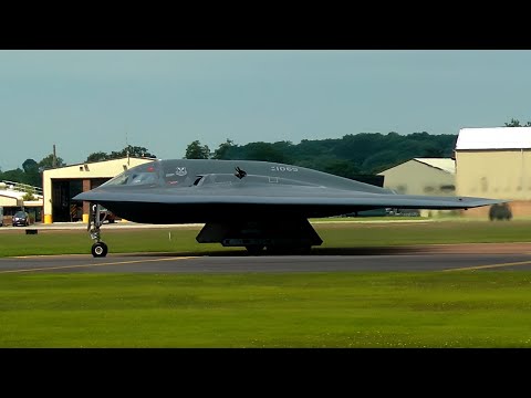 B-2s Take Off From RAF Fairford - 15th June 2014 - UCG-6mVK_U_f542Rn7QN-5qQ