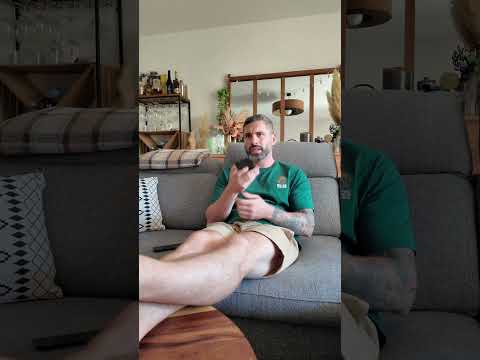 L'œil de Moscou #humour #sketch #couple #amour #surveillance #rigolo