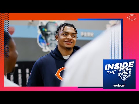Justin Fields visits students at Breakthrough Urban Ministries | Chicago Bears video clip