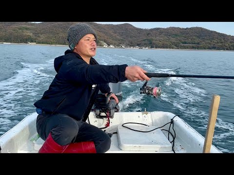 魚が湧く鳥山に投げてみると…