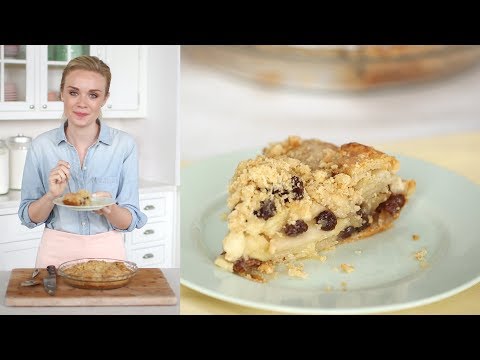Apple Crumb Pie- Sweet Talk with Lindsay Strand